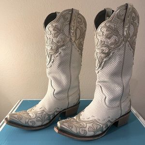 Lane Lily Cowboy Boots - White/Ivory Snake with Silver Detailing - Size 7